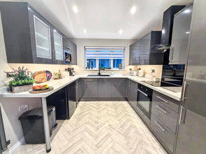 Photo 18- click for photo gallery